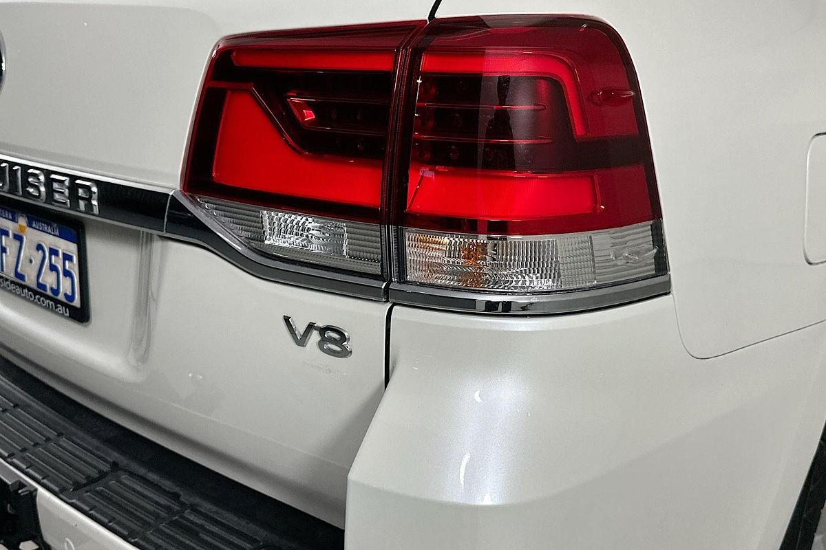 2017 Toyota LANDCRUISER SAHARA (4x4) VDJ200R MY16