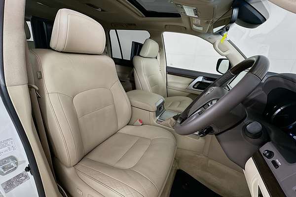 2020 Toyota LANDCRUISER LC200 SAHARA (4x4) VDJ200R
