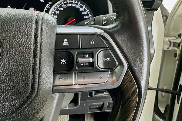 2022 Toyota Landcruiser LC300 VX (4x4) FJA300R