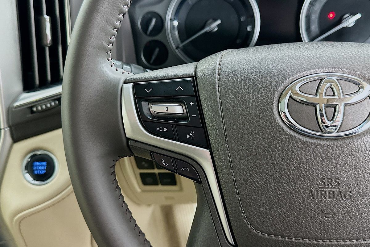 2020 Toyota LANDCRUISER LC200 SAHARA (4x4) VDJ200R