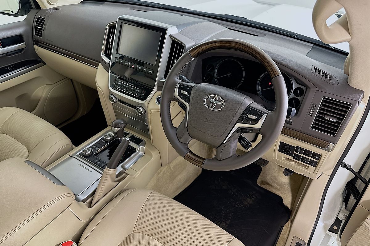 2020 Toyota LANDCRUISER LC200 SAHARA (4x4) VDJ200R