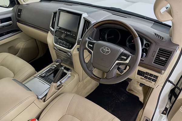 2020 Toyota LANDCRUISER LC200 SAHARA (4x4) VDJ200R