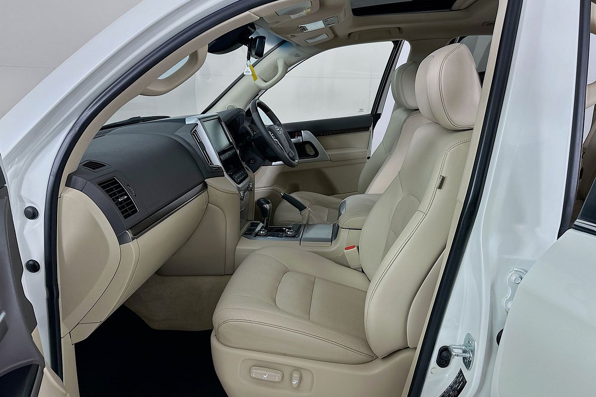 2020 Toyota LANDCRUISER LC200 SAHARA (4x4) VDJ200R