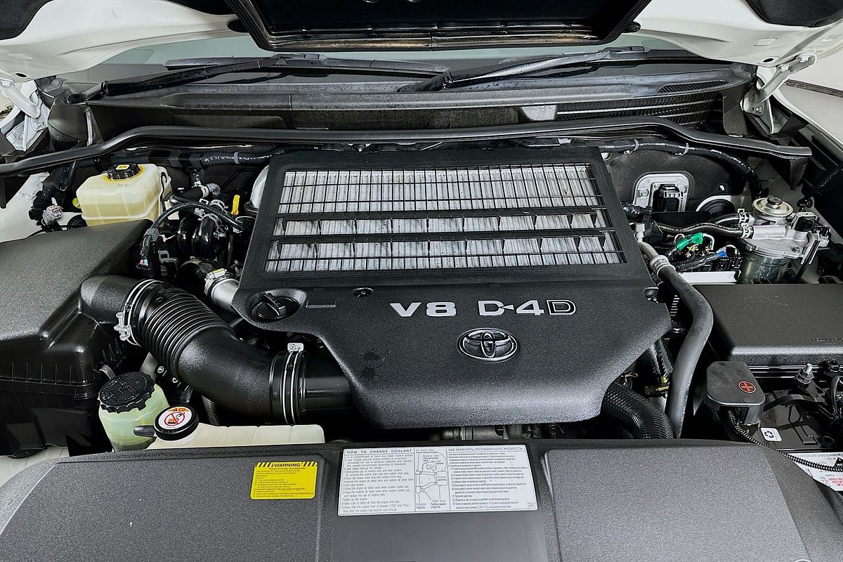 2020 Toyota LANDCRUISER LC200 SAHARA (4x4) VDJ200R