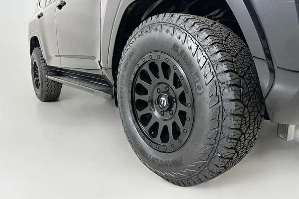 2024 Toyota Landcruiser LC300 VX (4x4) FJA300R