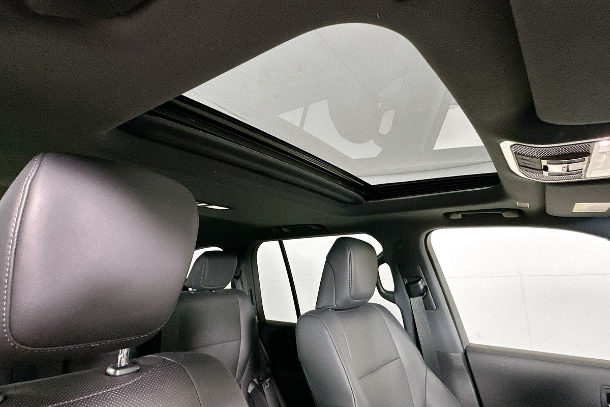 2023 Toyota Landcruiser LC300 VX (4x4) FJA300R