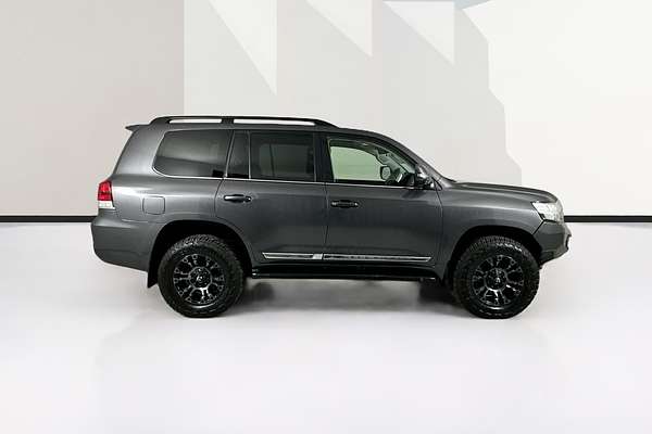 2021 Toyota Landcruiser Sahara VDJ200R