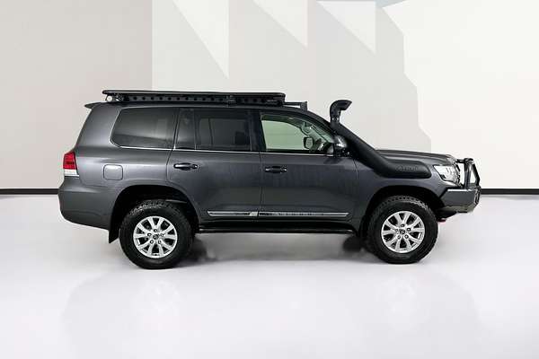 2017 Toyota LANDCRUISER SAHARA (4x4) VDJ200R MY16