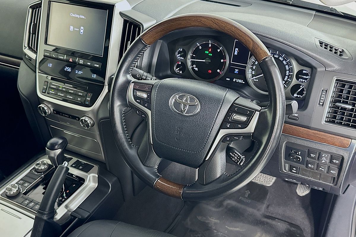2021 Toyota Landcruiser Sahara VDJ200R