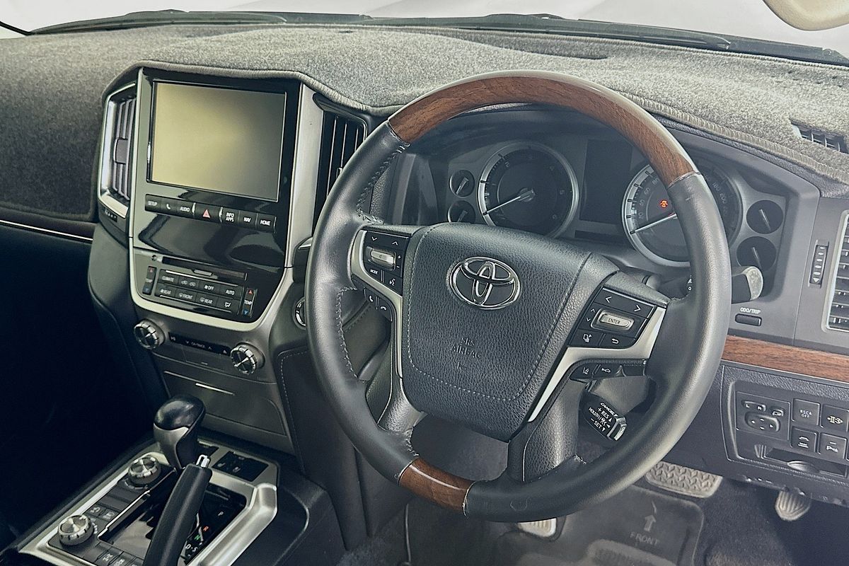 2016 Toyota LANDCRUISER SAHARA (4x4) VDJ200R MY16