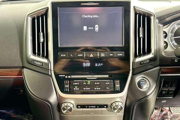 2017 Toyota LANDCRUISER SAHARA (4x4) VDJ200R MY16