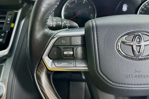 2024 Toyota Landcruiser LC300 SAHARA (4x4) FJA300R