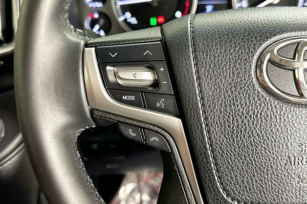 2017 Toyota LANDCRUISER SAHARA (4x4) VDJ200R MY16