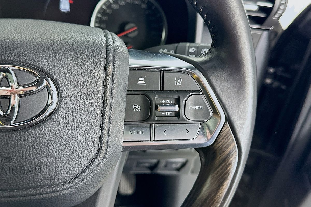 2024 Toyota Landcruiser LC300 SAHARA (4x4) FJA300R