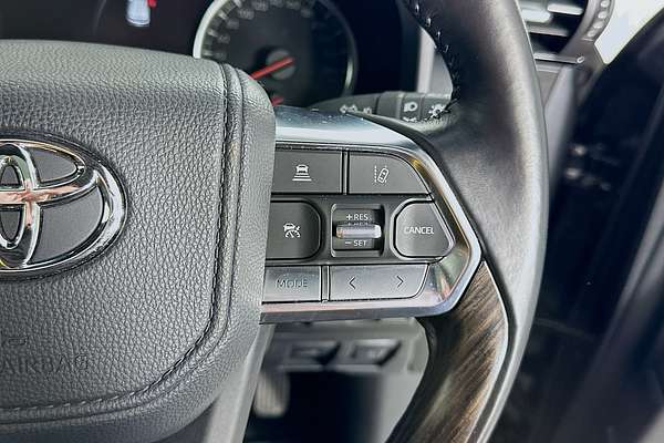 2024 Toyota Landcruiser LC300 SAHARA (4x4) FJA300R