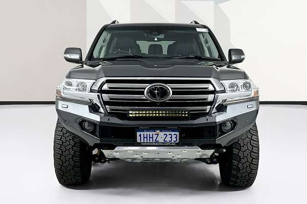 2021 Toyota Landcruiser Sahara VDJ200R
