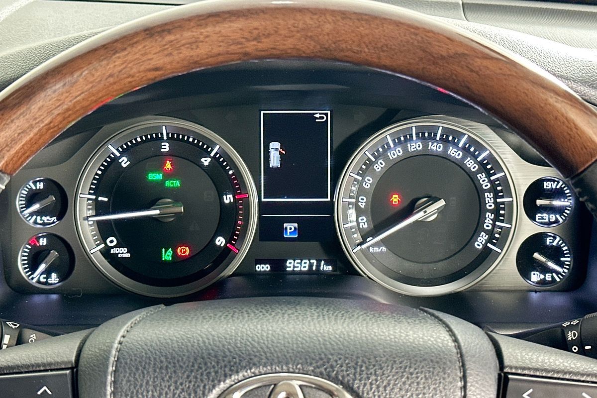 2017 Toyota LANDCRUISER SAHARA (4x4) VDJ200R MY16