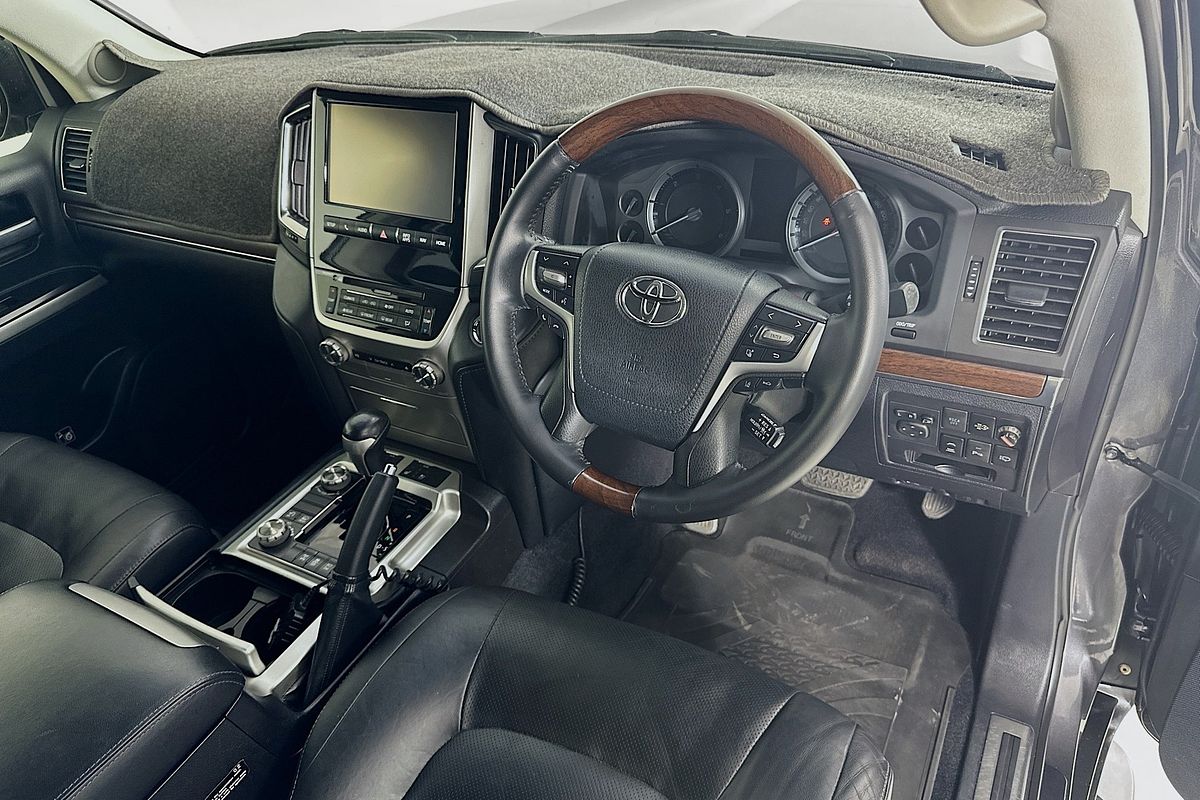 2016 Toyota LANDCRUISER SAHARA (4x4) VDJ200R MY16