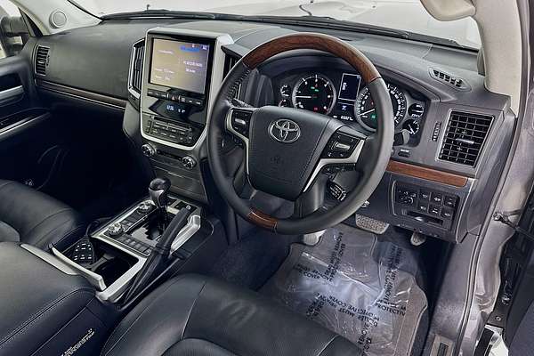 2017 Toyota LANDCRUISER SAHARA (4x4) VDJ200R MY16
