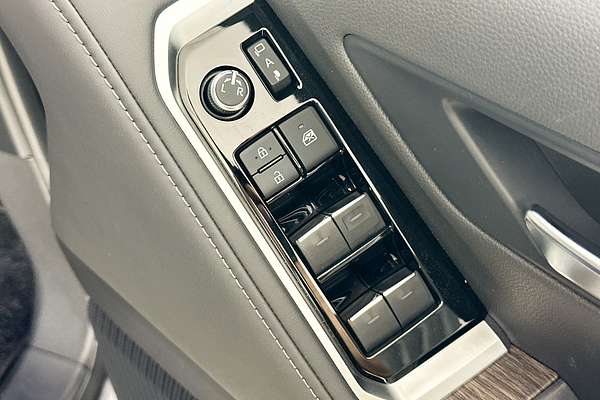 2023 Toyota Landcruiser LC300 VX (4x4) FJA300R