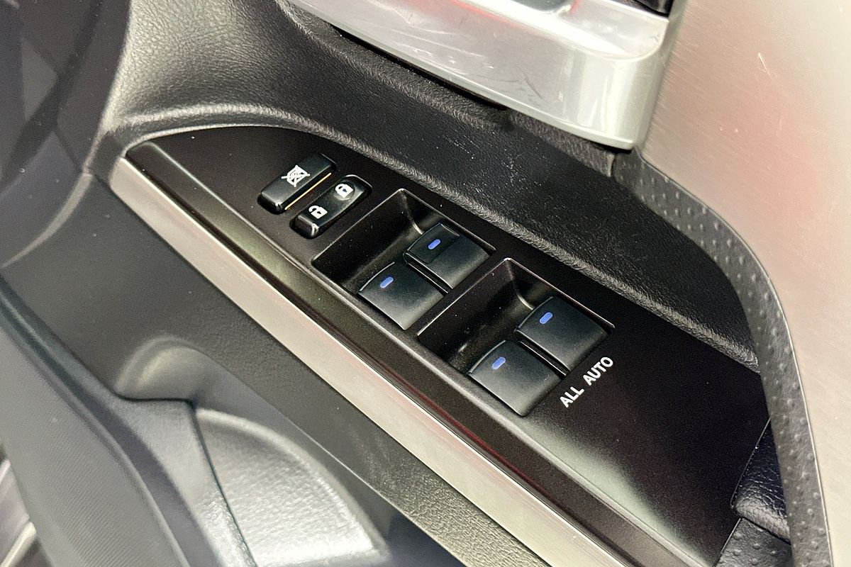 2017 Toyota LANDCRUISER SAHARA (4x4) VDJ200R MY16