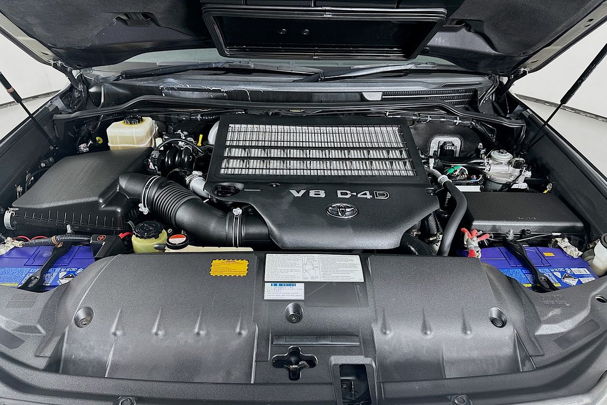 2016 Toyota LANDCRUISER SAHARA (4x4) VDJ200R MY16