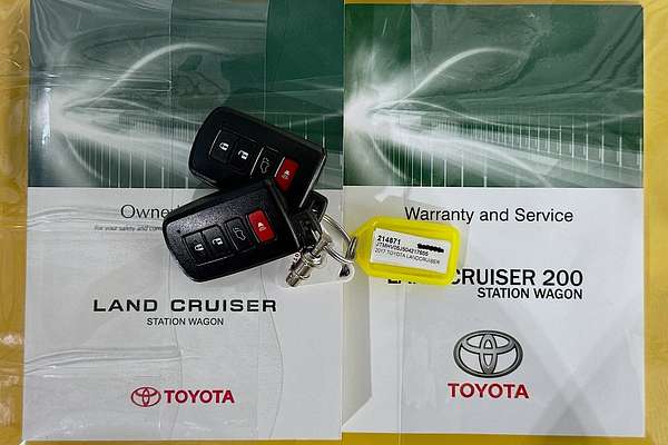 2017 Toyota LANDCRUISER SAHARA (4x4) VDJ200R MY16