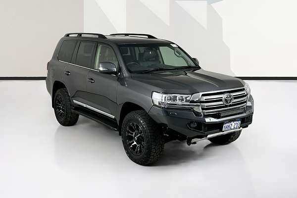 2021 Toyota Landcruiser Sahara VDJ200R