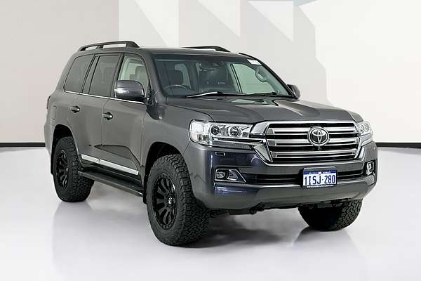 2018 Toyota LANDCRUISER LC200 SAHARA (4x4) VDJ200R