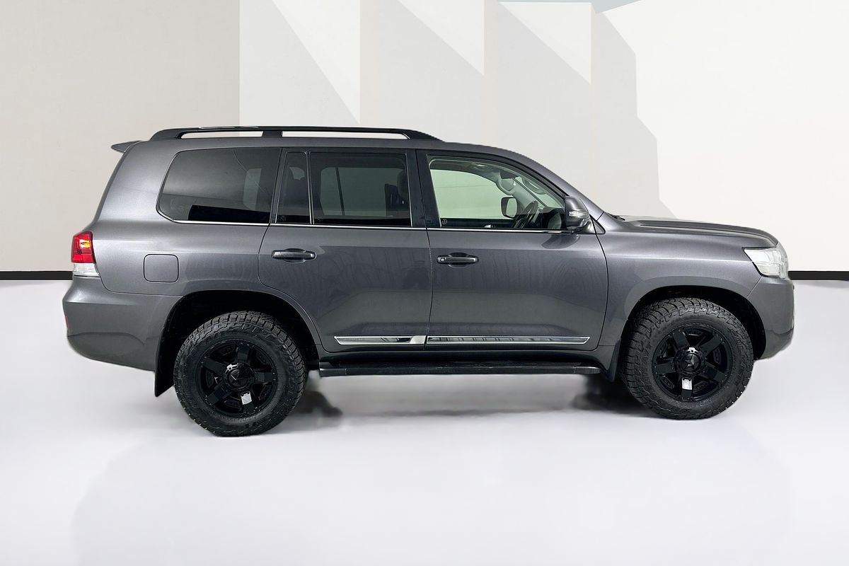 2019 Toyota Landcruiser Sahara VDJ200R