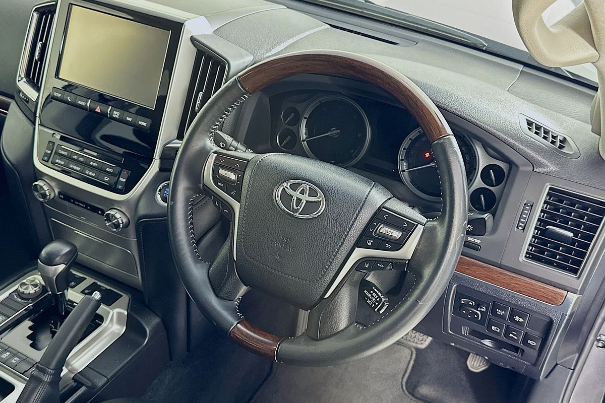 2016 Toyota LANDCRUISER SAHARA (4x4) VDJ200R MY16