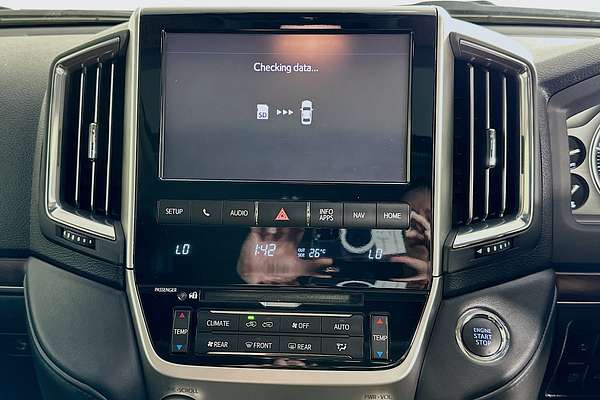 2016 Toyota LANDCRUISER SAHARA (4x4) VDJ200R MY16