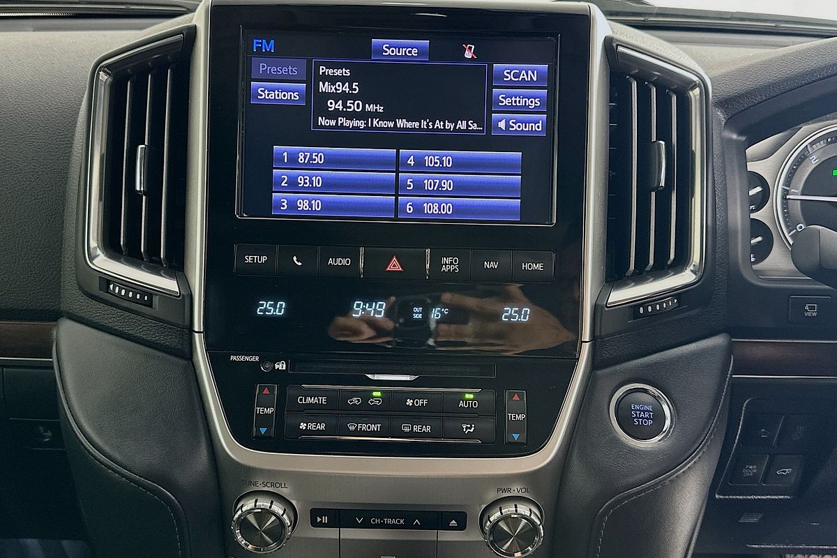 2019 Toyota Landcruiser Sahara VDJ200R