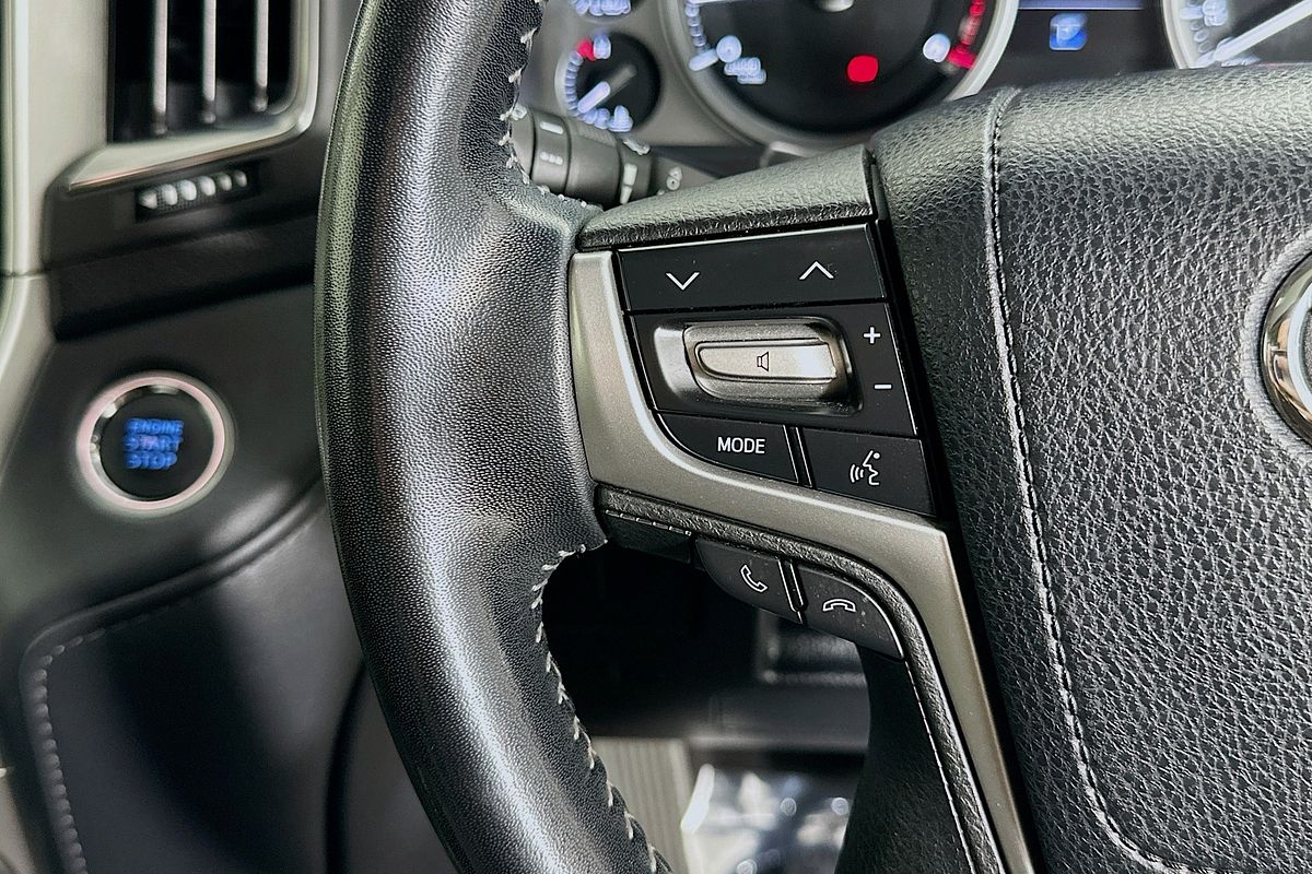 2021 Toyota LANDCRUISER VX VDJ200R