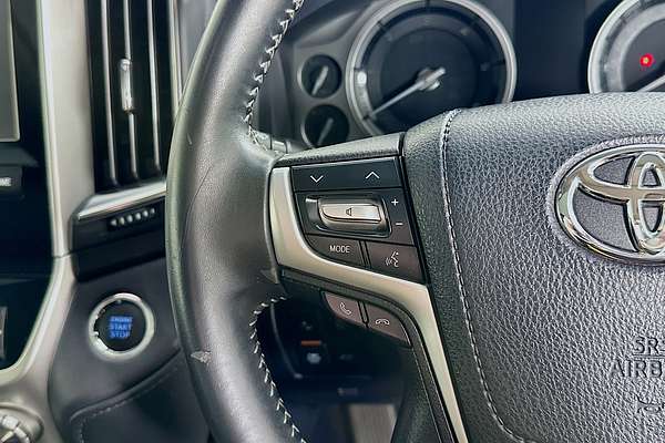 2016 Toyota LANDCRUISER SAHARA (4x4) VDJ200R MY16