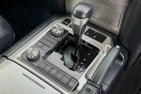 2019 Toyota Landcruiser Sahara VDJ200R