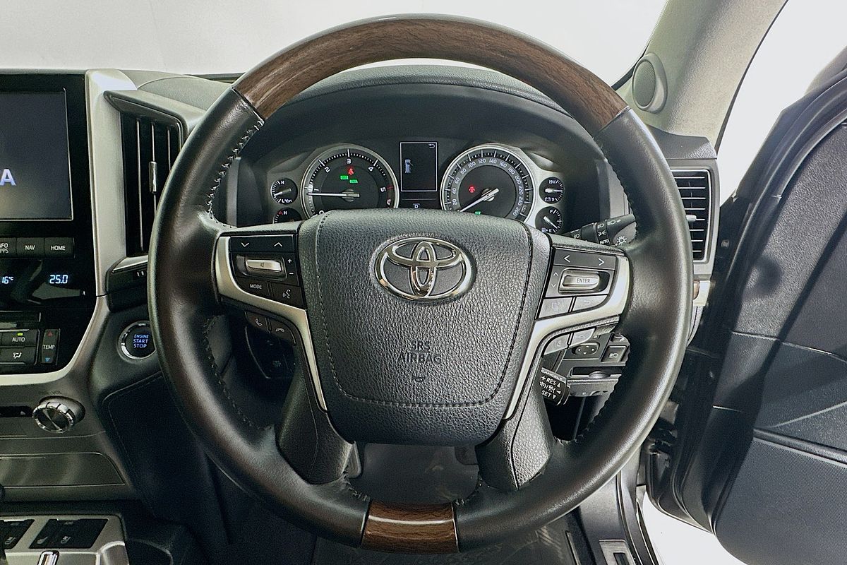 2019 Toyota Landcruiser Sahara VDJ200R