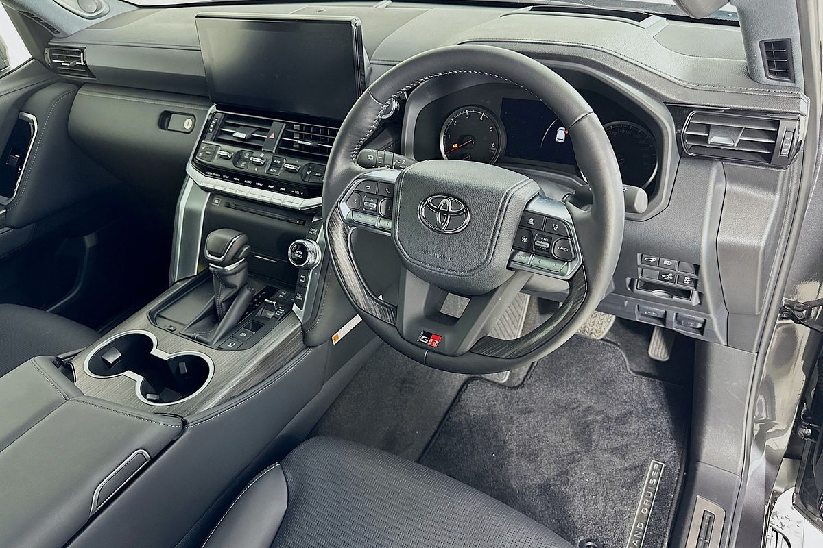 2024 Toyota LANDCRUISER LC300 GR-S (4x4) FJA300R