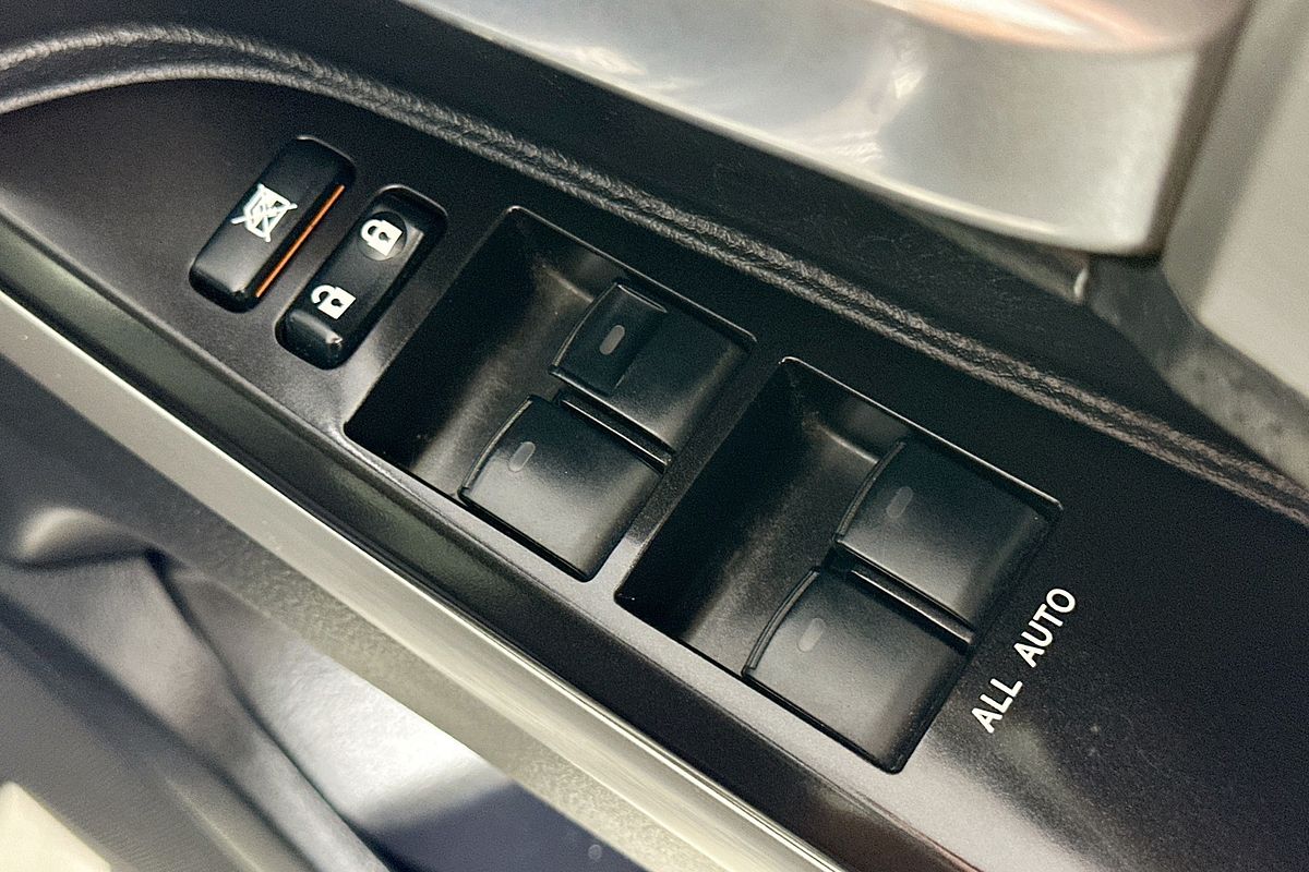 2017 Toyota LANDCRUISER SAHARA (4x4) VDJ200R MY16