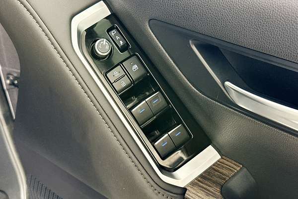 2022 Toyota Landcruiser LC300 VX (4x4) FJA300R