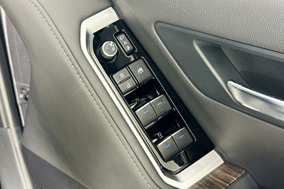 2021 Toyota LANDCRUISER LC300 VX (4x4) FJA300R