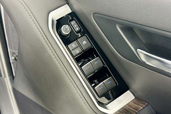 2021 Toyota LANDCRUISER LC300 VX (4x4) FJA300R