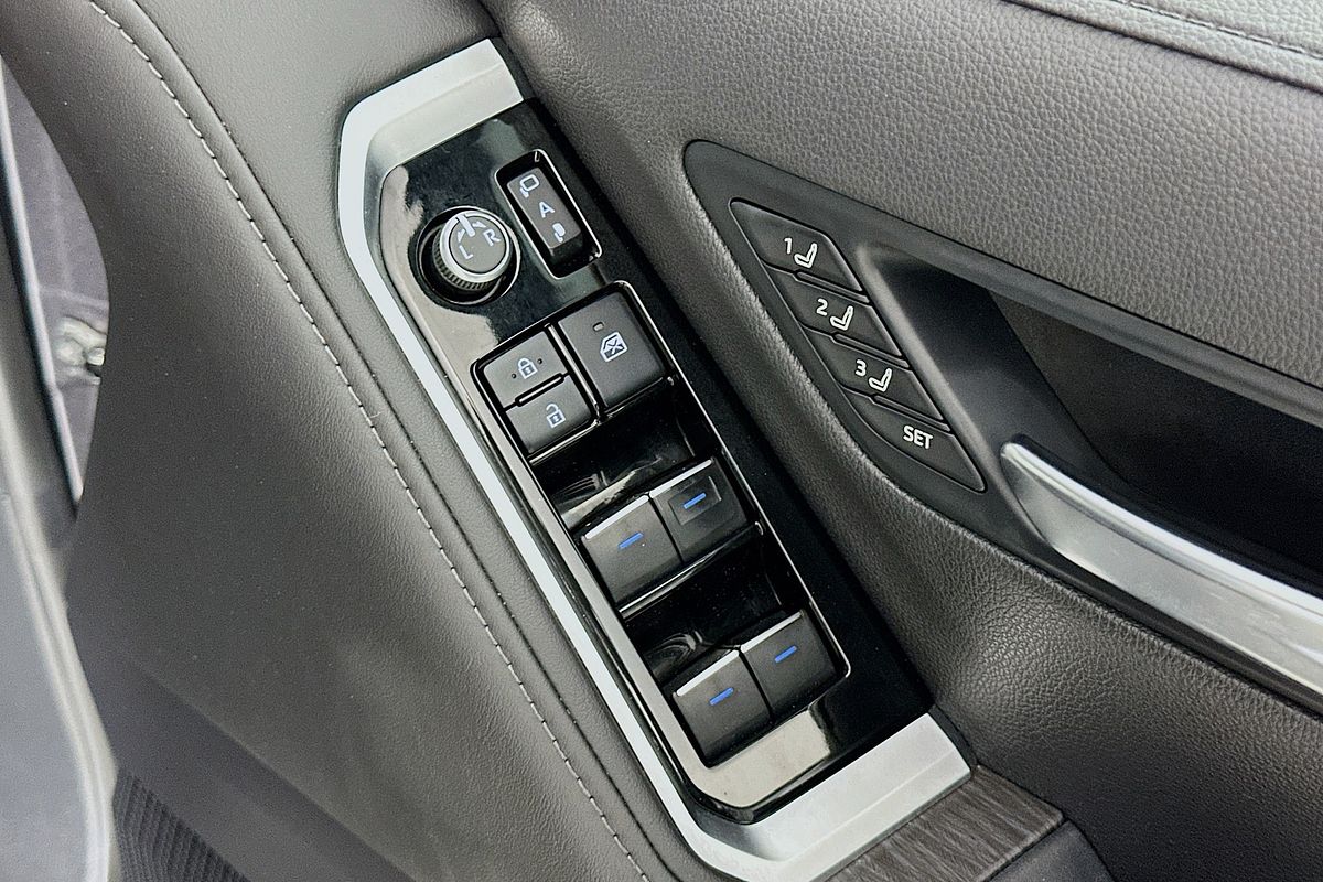 2022 Toyota Landcruiser LC300 GR-S (4x4) FJA300R