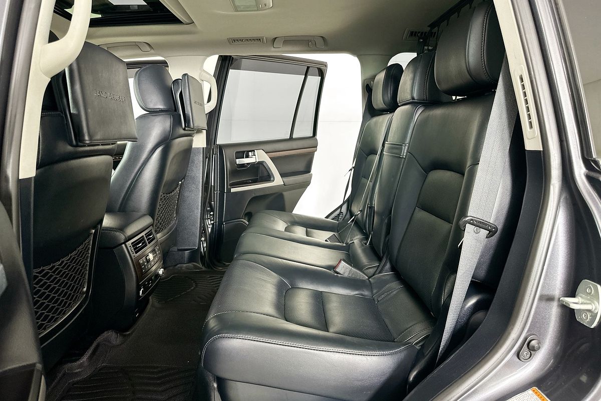 2017 Toyota LANDCRUISER SAHARA (4x4) VDJ200R MY16