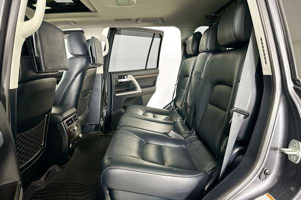 2017 Toyota LANDCRUISER SAHARA (4x4) VDJ200R MY16