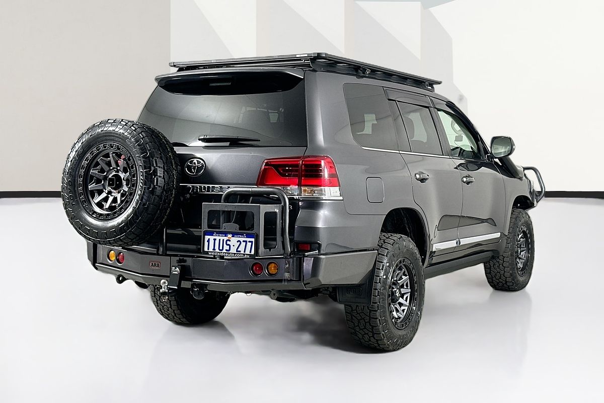 2017 Toyota LANDCRUISER SAHARA (4x4) VDJ200R MY16