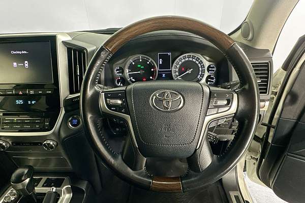 2019 Toyota LANDCRUISER LC200 SAHARA (4x4) VDJ200R