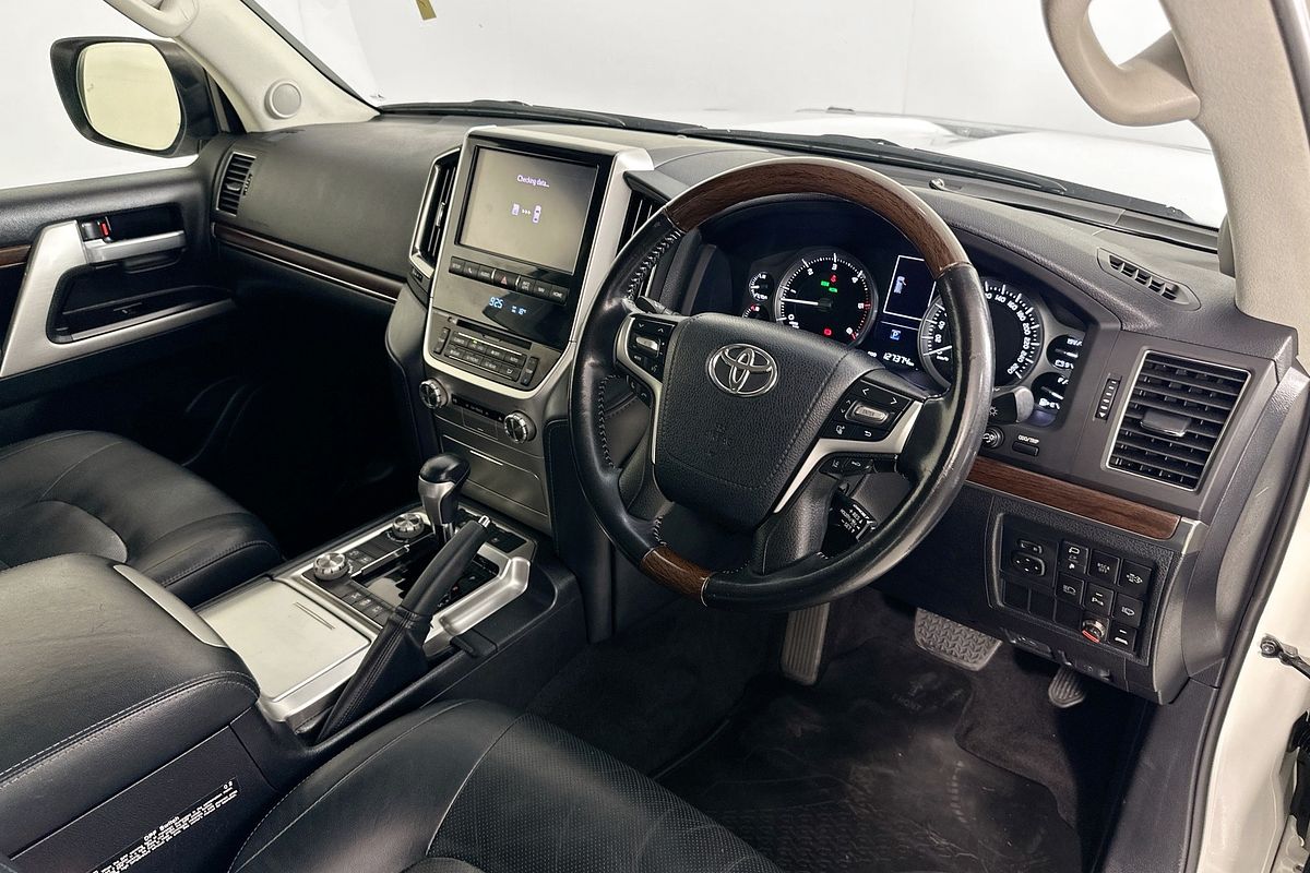 2019 Toyota LANDCRUISER LC200 SAHARA (4x4) VDJ200R
