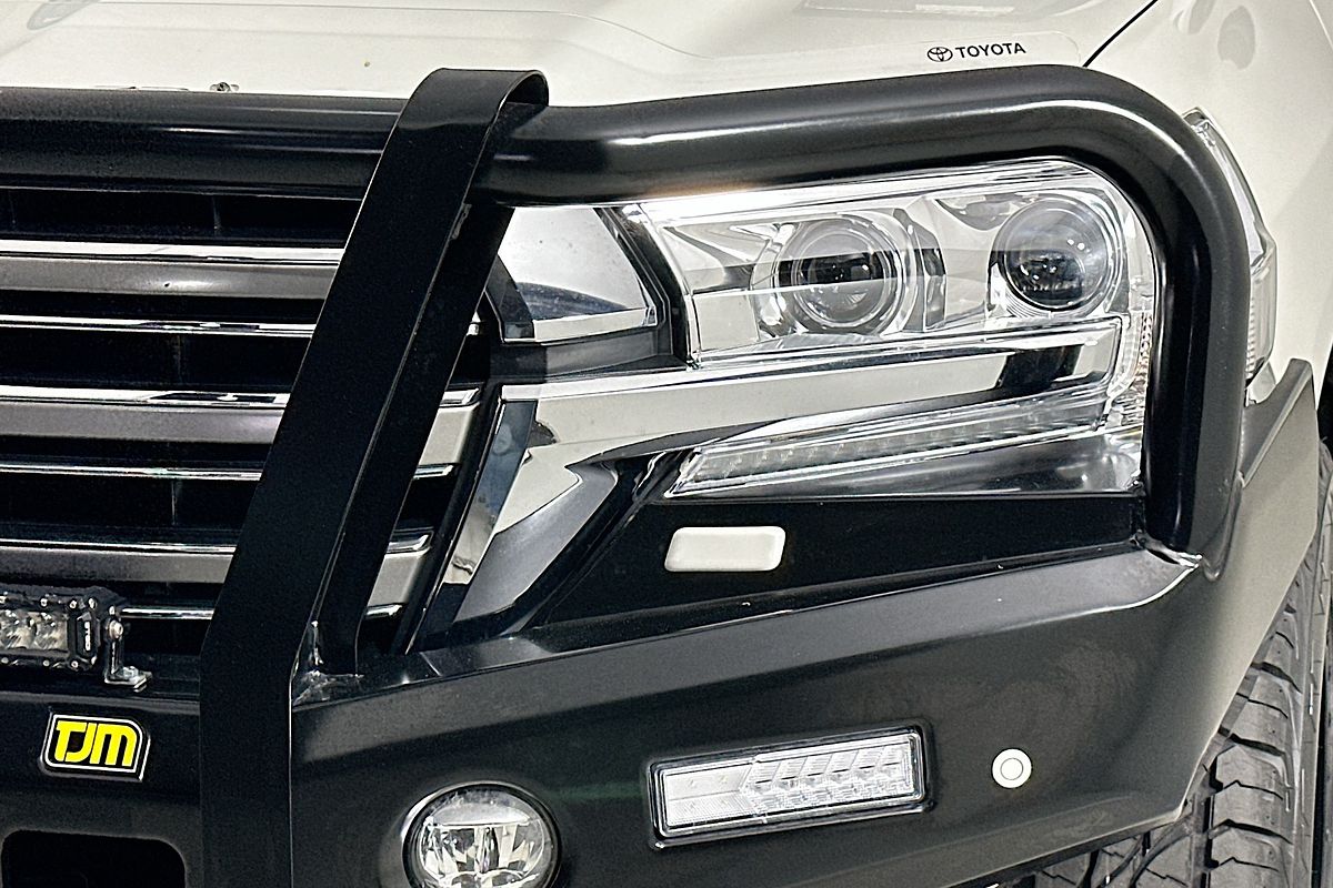 2019 Toyota LANDCRUISER LC200 SAHARA (4x4) VDJ200R