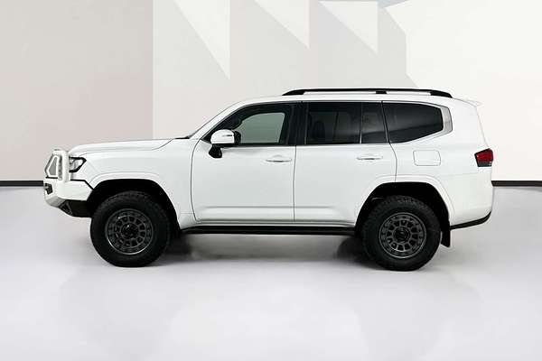 2023 Toyota LANDCRUISER VX FJA300R